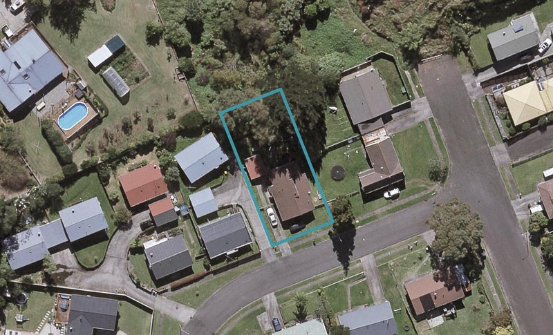 2 Brixham Place, Merrilands, New Plymouth - Carousel 1