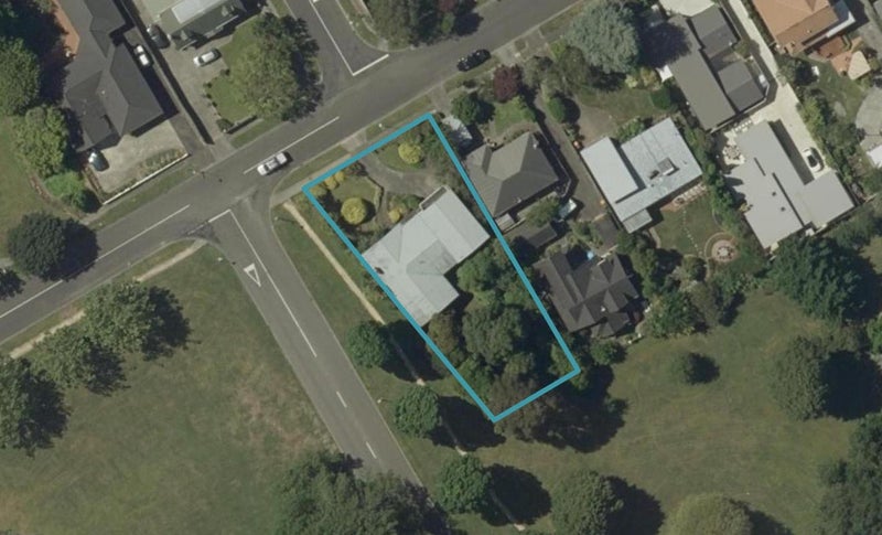 8 Hardie Street, Hokowhitu, Palmerston North - Carousel 1