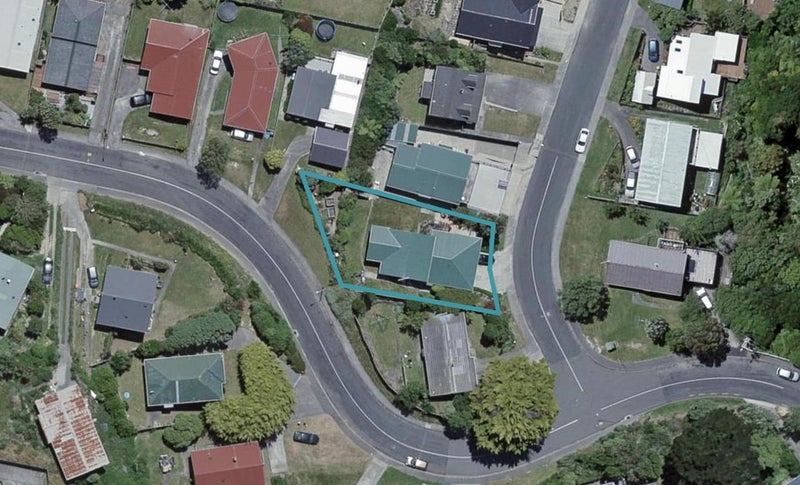 3 Fitzpatrick Street, Newlands, Wellington - Carousel 1