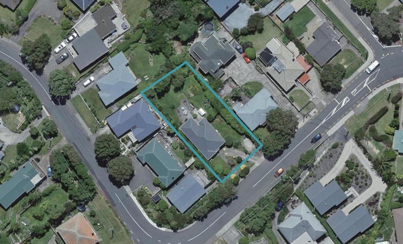28 Hampton Hill Road, Tawa, Wellington - Carousel 1