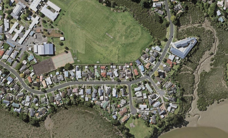 16 Purakau Lane, Pakuranga, Auckland - Carousel 1
