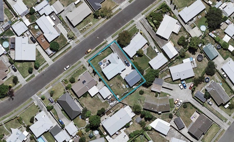 10 Duckworth Crescent, Greenmeadows, Napier - Carousel 1