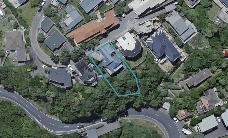 10 Shalimar Crescent, Khandallah, Wellington - Carousel 1