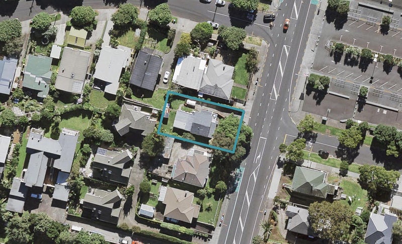 95 Sandringham Road, Mount Eden, Auckland - Carousel 1