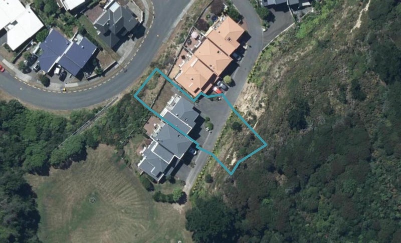 12 Paremata Drive, Paremata, Porirua - Carousel 1