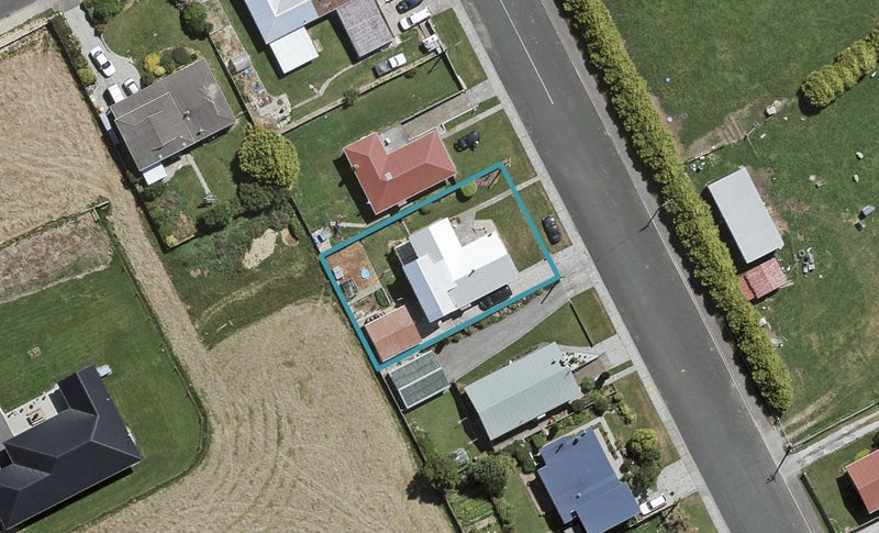 11 Severn Street, Clifton, Invercargill - Carousel 1