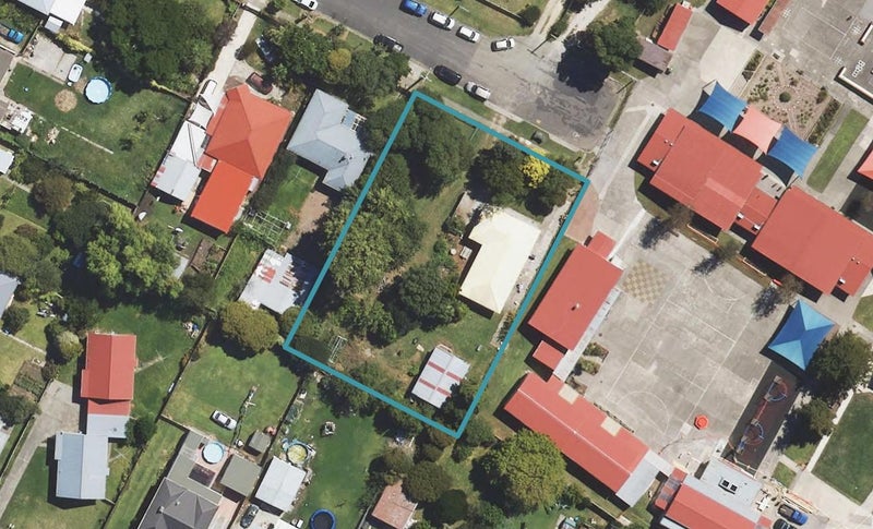 7 Aldred Street, Kaiti, Gisborne - Carousel 1