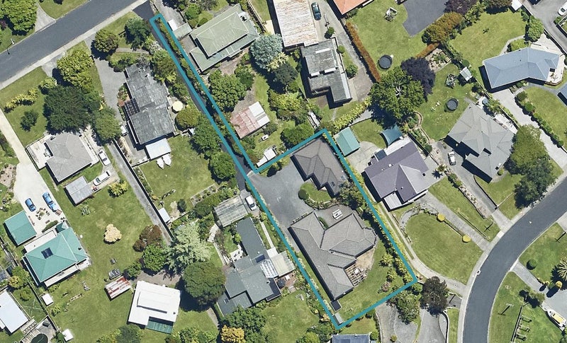 40 Grand Vue Road, Kawaha Point, Rotorua - Carousel 1