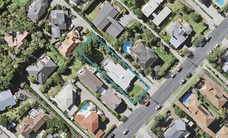66 Aberdeen Road, Campbells Bay, Auckland - Carousel 1