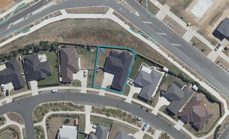 8 Patatee Terrace, Baverstock, Hamilton - Carousel 1