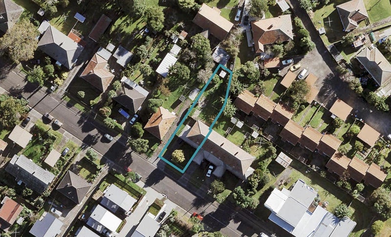 51 Daventry Street, Waterview, Auckland - Carousel 1