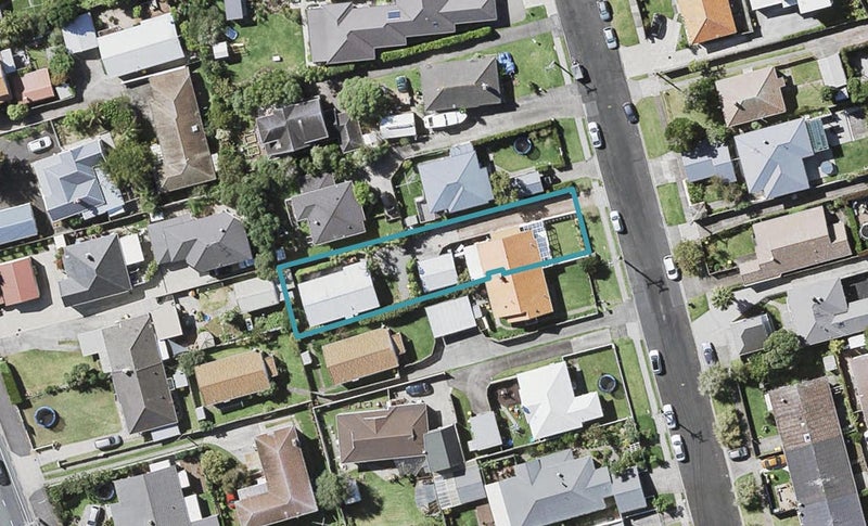 2/7 Fraser Road, Narrow Neck, Auckland - Carousel 1