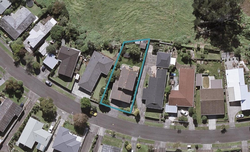 32 Truby King Street, Merrilands, New Plymouth - Carousel 1