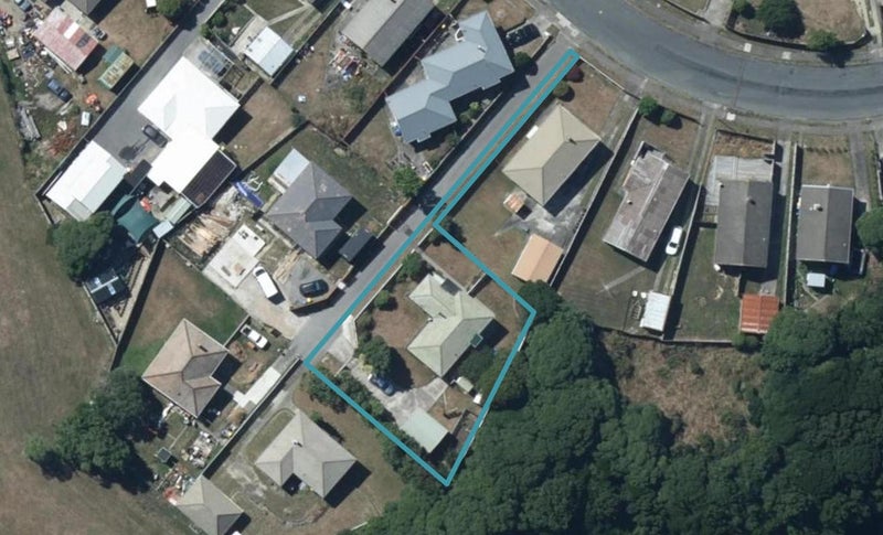 34 Rangituhi Crescent, Takapuwahia, Porirua - Carousel 1