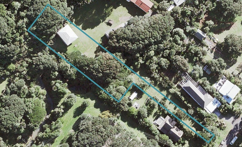 104 Garden Road, New Lynn - Carousel 1