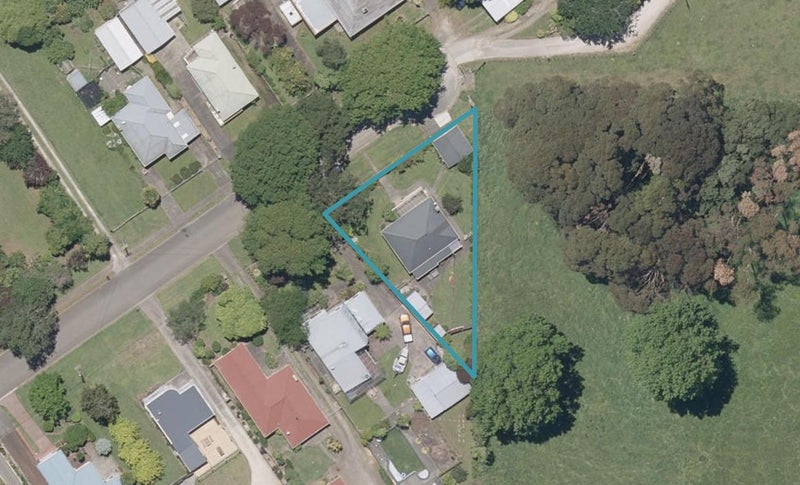 34 Benefield Street, Whanganui East, Whanganui - Carousel 1