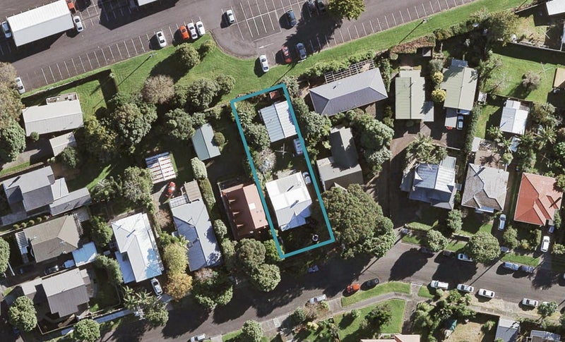 11 Raetihi Crescent, Mount Albert, Auckland - Carousel 1