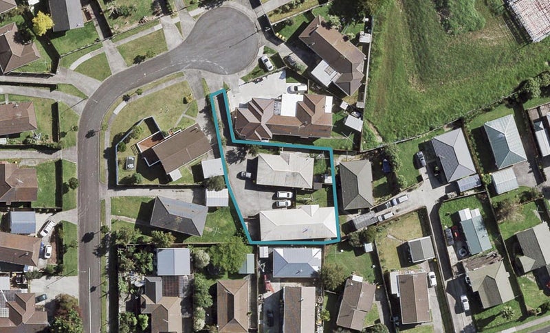 2/7 Advocate Place, Randwick Park, Auckland - Carousel 1