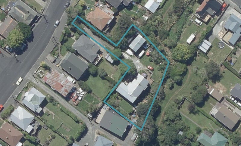 88 Nairn Street, Kaikorai, Dunedin - Carousel 1