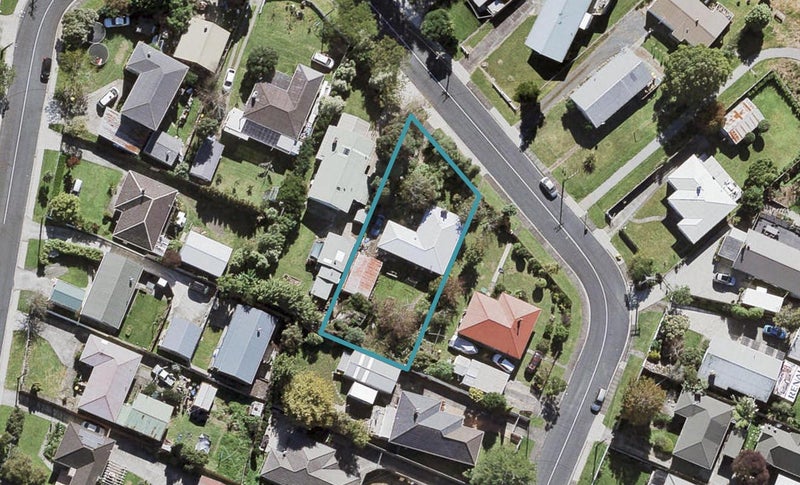 53 Cobham Crescent, Kelston, Auckland - Carousel 1