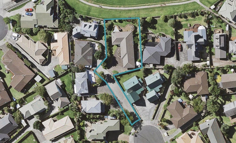 22 Solana Court, Botany Downs, Auckland - Carousel 1
