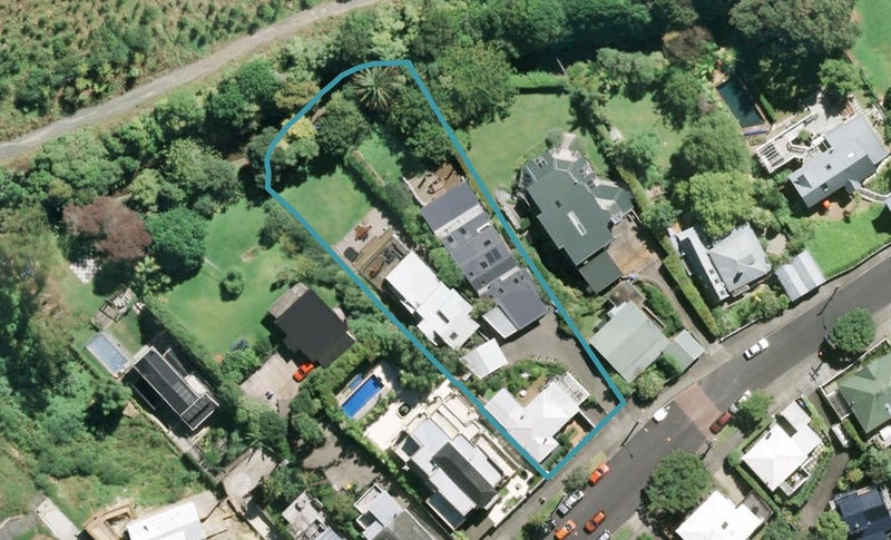 2/154 Bassett Road, Remuera, Auckland - Carousel 1