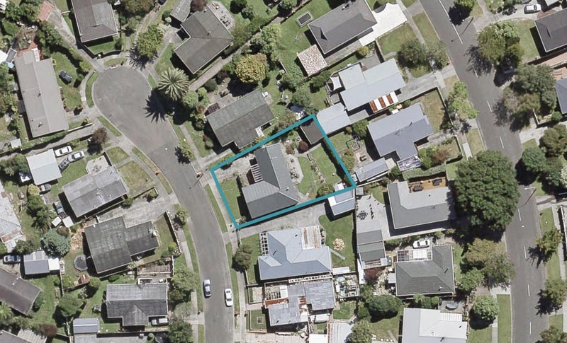 28 Akron Grove, Totara Park, Upper Hutt - Carousel 1