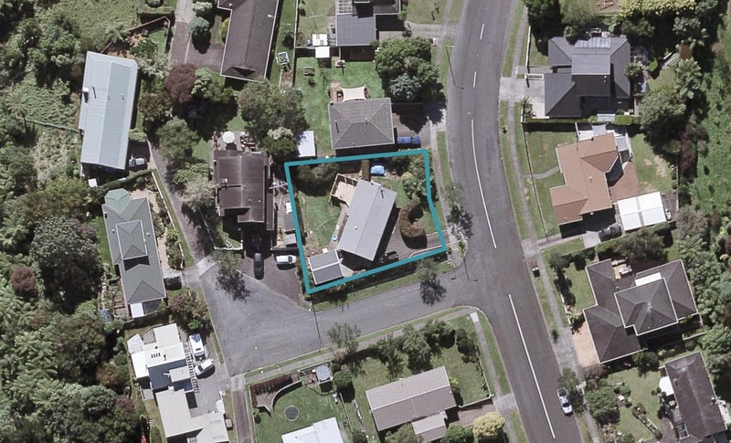 43 Heta Road, Highlands Park, New Plymouth - Carousel 1