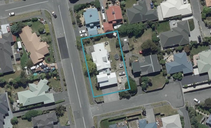 20 Aston Drive, Waimairi Beach, Christchurch - Carousel 1