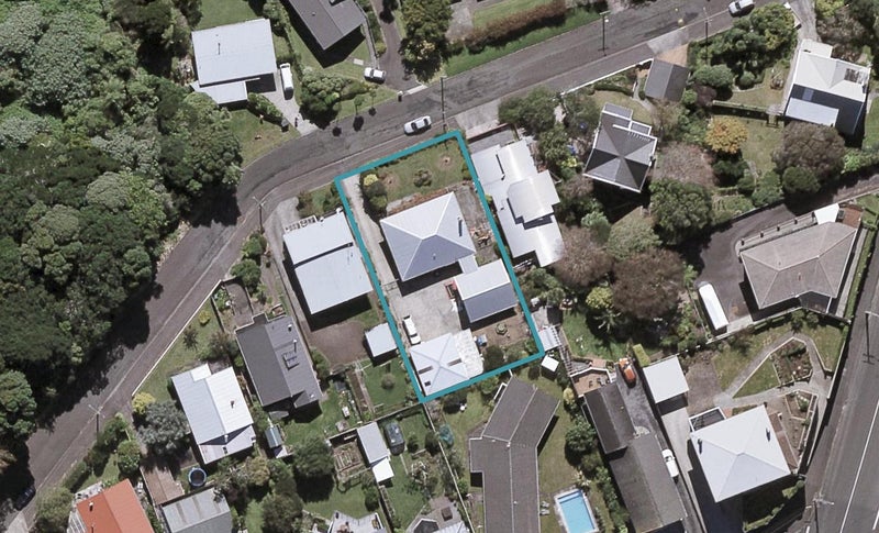 9 Stoke Street, Westown, New Plymouth - Carousel 1
