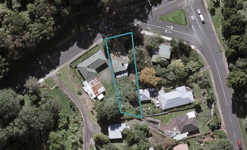 5 Brois Street, Frankleigh Park, New Plymouth - Carousel 1