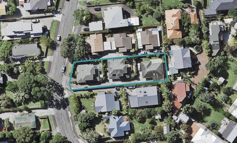 2/7 Handley Avenue, Narrow Neck, Auckland - Carousel 1