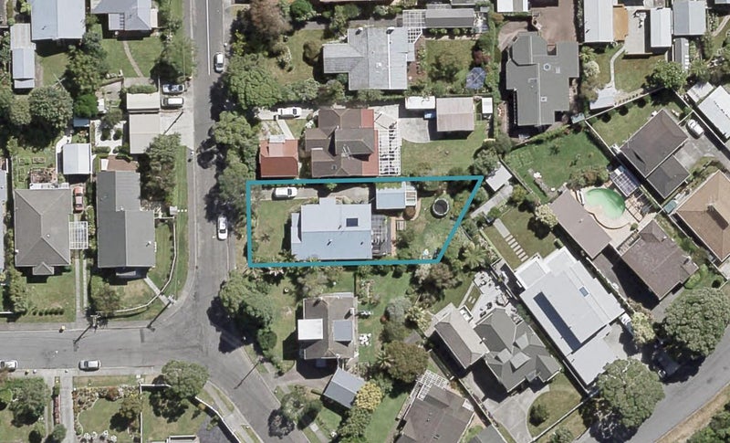 7 Ngaio Crescent, Woburn, Lower Hutt - Carousel 1