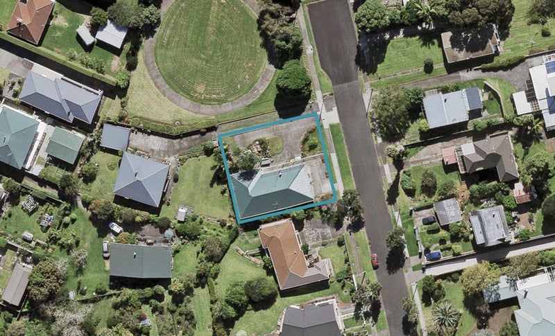 4 Scott Avenue, Mangere Bridge, Auckland - Carousel 1