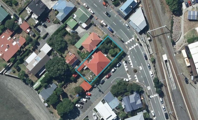 2 Bath Street, Plimmerton, Porirua - Carousel 1
