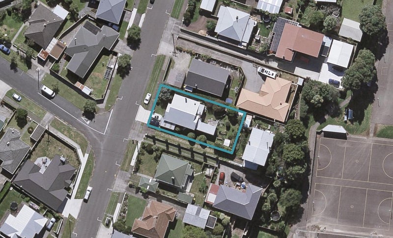 9 Normanby Street, Fitzroy, New Plymouth - Carousel 1