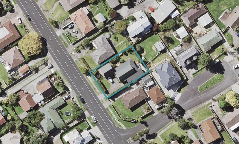 11 Cherry Road, Bucklands Beach, Auckland - Carousel 1