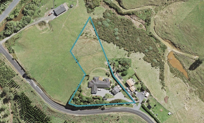21 Jones Road, Papakura - Carousel 1