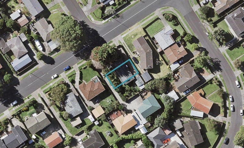 56A Casuarina Road, Half Moon Bay, Auckland - Carousel 1