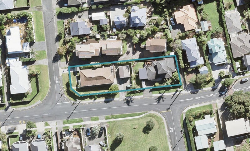 75B Bay Street, Red Beach, Whangaparāoa - Carousel 1