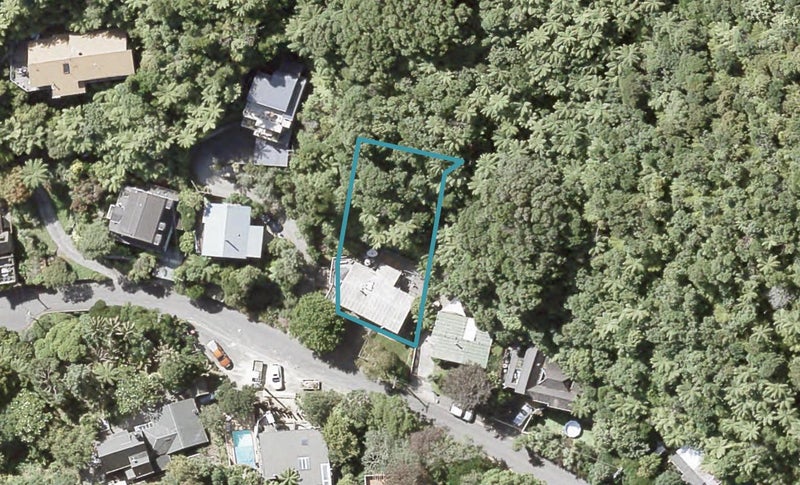 6 Waitohu Road, York Bay, Lower Hutt - Carousel 1