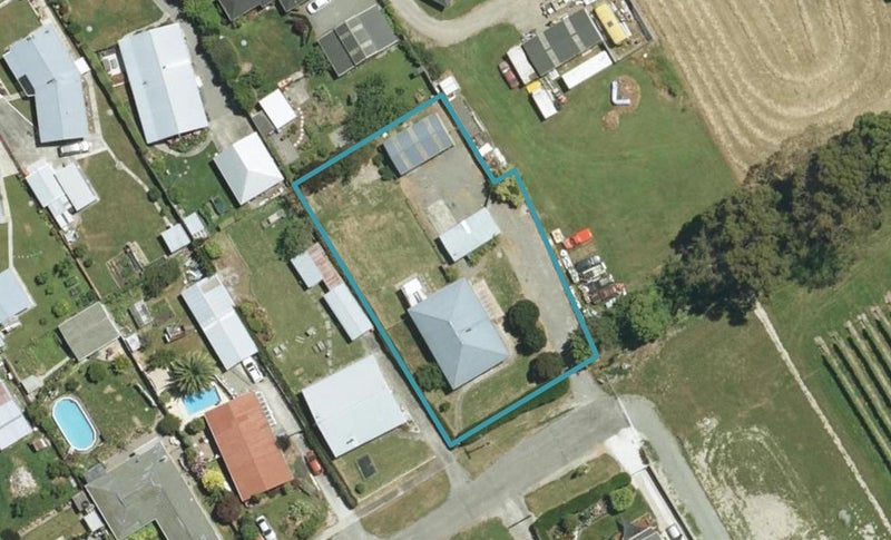 12 Robinson Street, Grovetown, Blenheim - Carousel 1