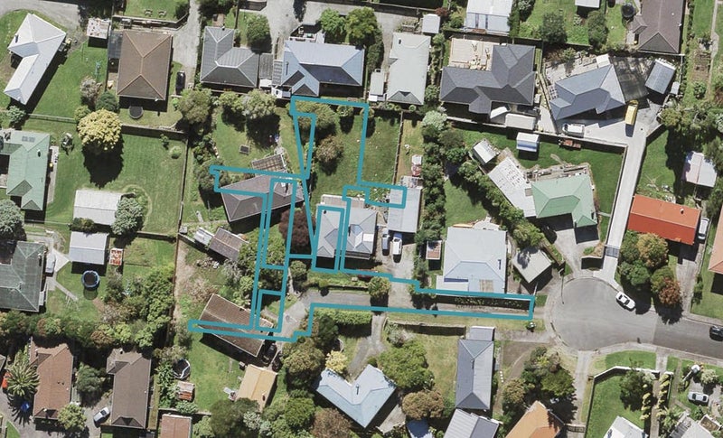 7/44 Normandy Place, Henderson, Auckland - Carousel 1