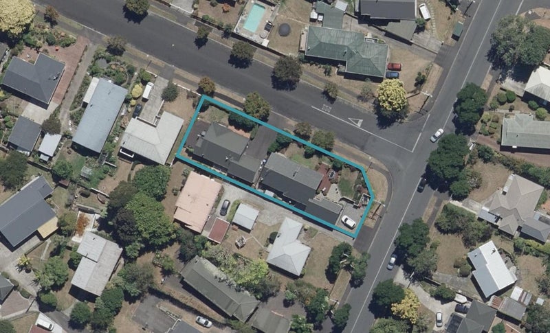 20 Houchens Road, Glenview, Hamilton - Carousel 1