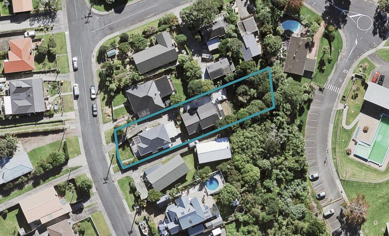 2/20 Kia Ora Road, Beach Haven, Auckland - Carousel 1