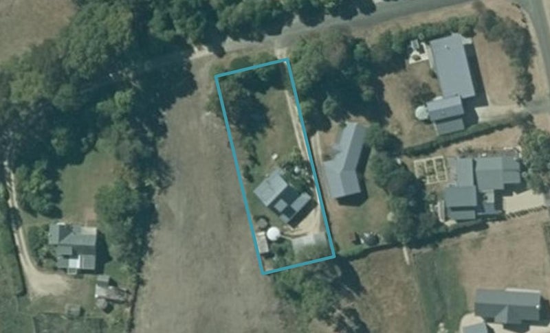 7 Prior Road, Takaka - Carousel 1