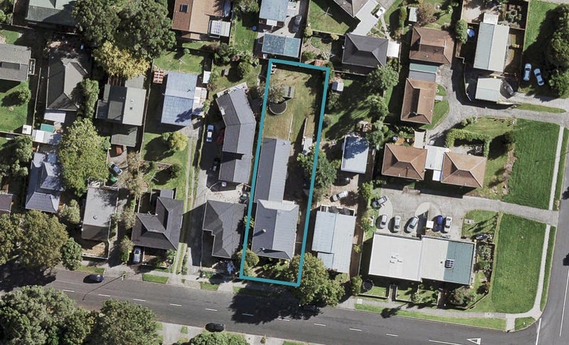 7 Roys Road, Weymouth, Auckland - Carousel 1