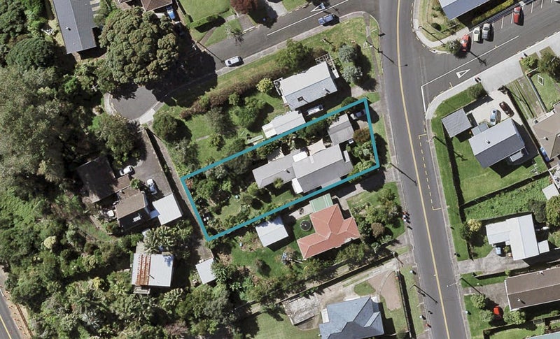 18 Church Crescent, Panmure, Auckland - Carousel 1