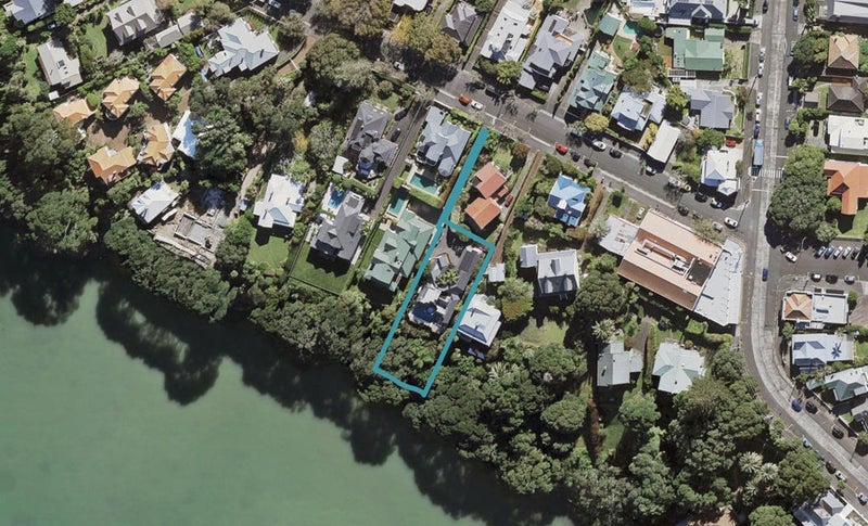 12 Clarence Road, Northcote Point, Auckland - Carousel 1