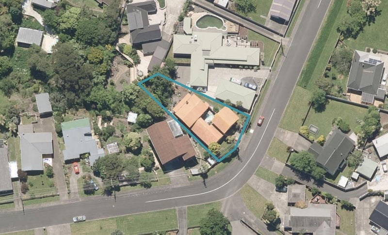 6 Burtts Road, Durie Hill, Whanganui - Carousel 1